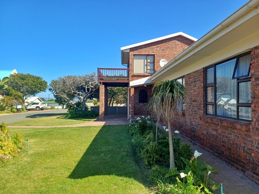 4 Bedroom Property for Sale in Reebok Western Cape